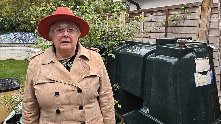 Charlotte Cane MP Cap Heating Oil